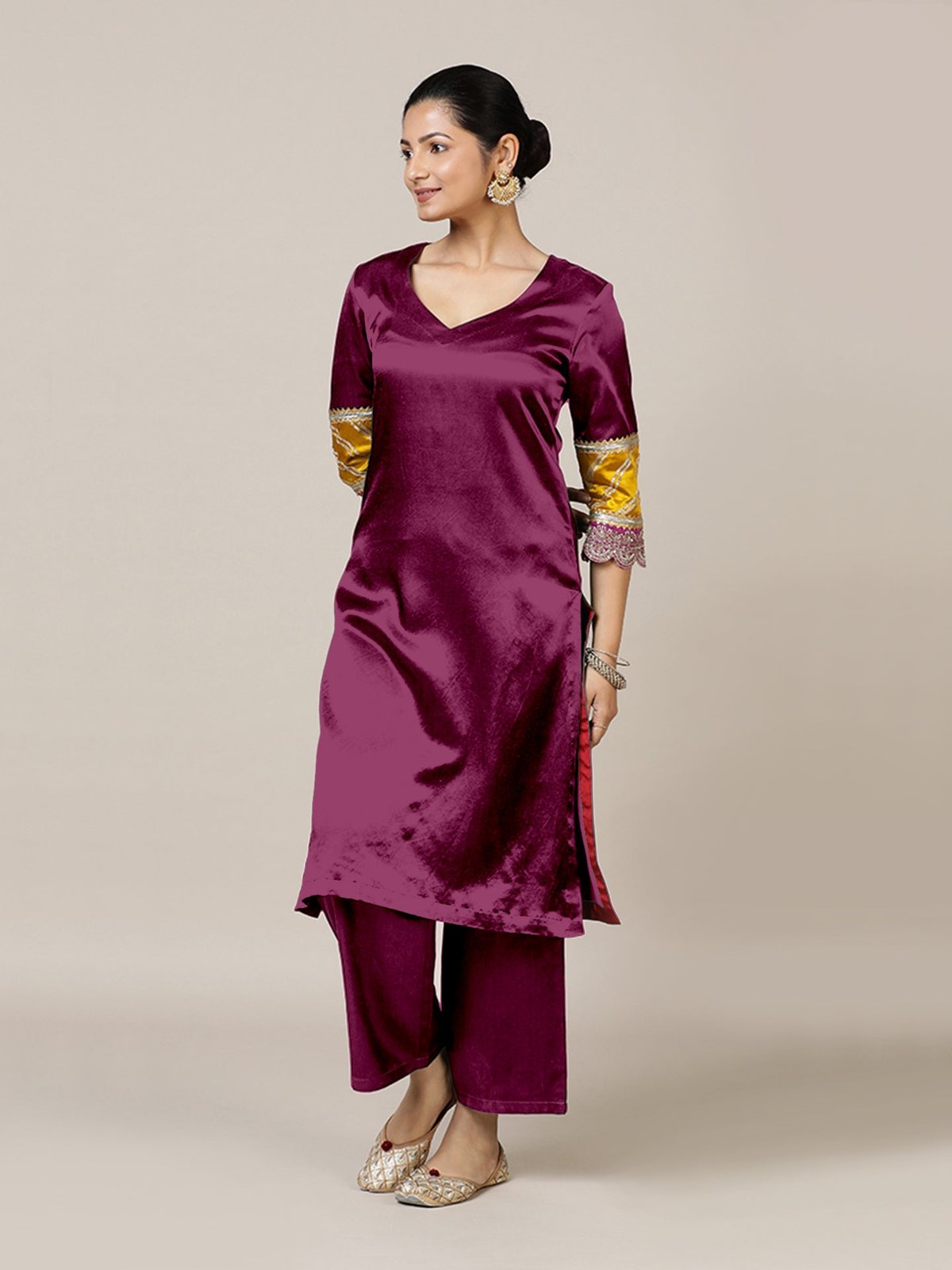 Kainaat Tyohaar Kurta