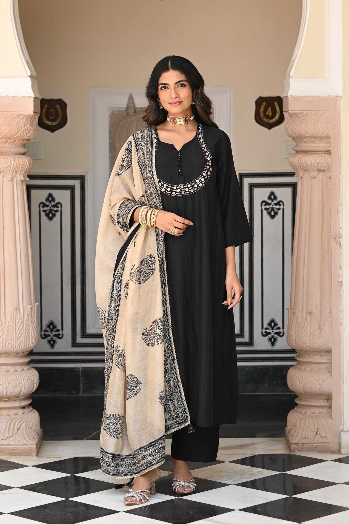 Black Mul Chanderi Beads Tari Work Suit Set