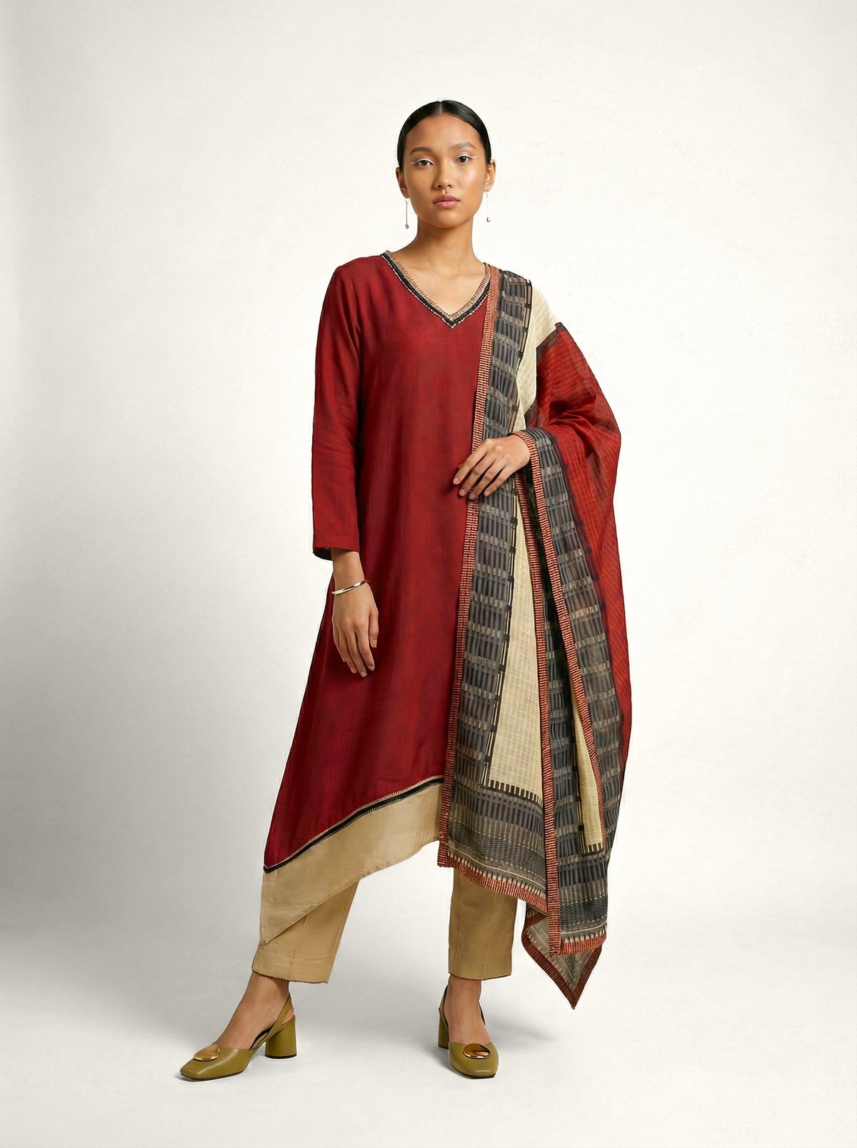 Red Muslin Silk V-Neck Asymmetrical Hem Kurta Set