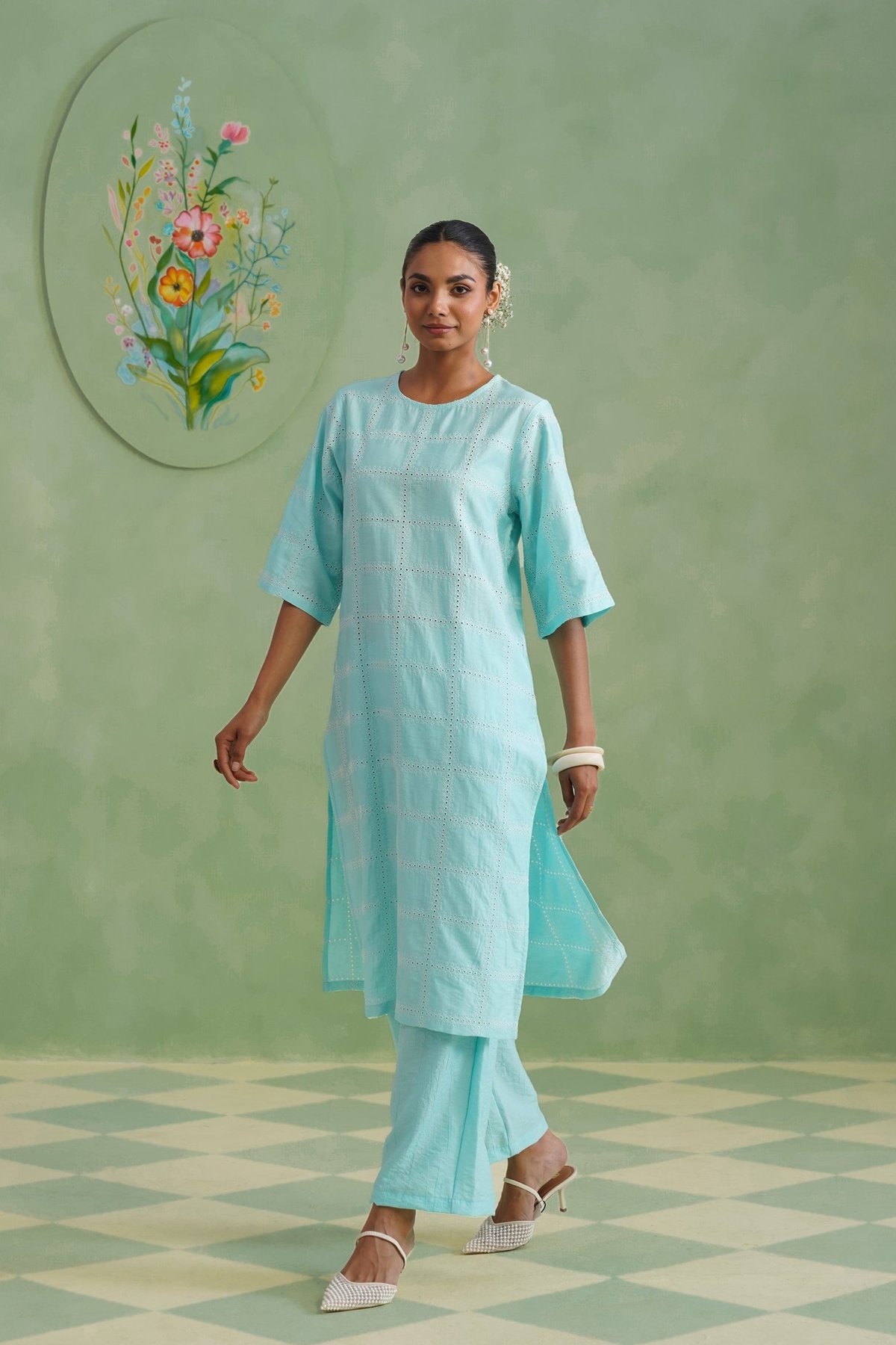 Grid Broderie Kurta Set
