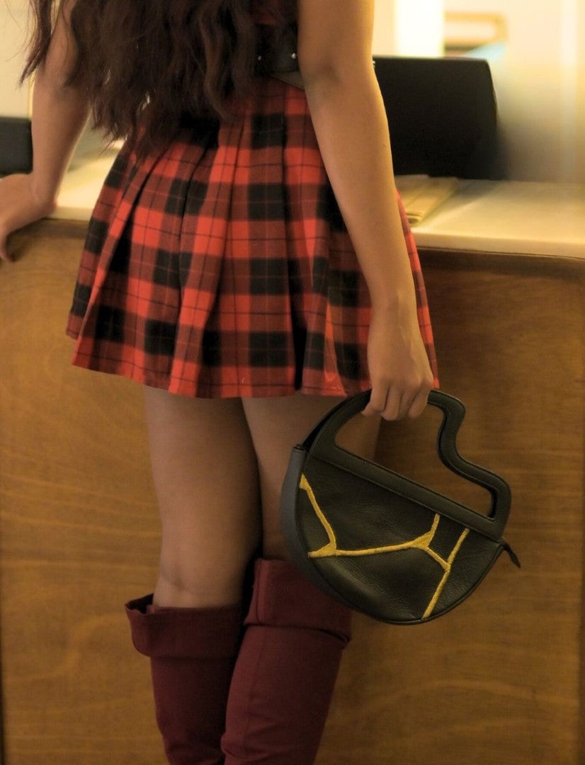 Maeve Crescent Clutch in Black