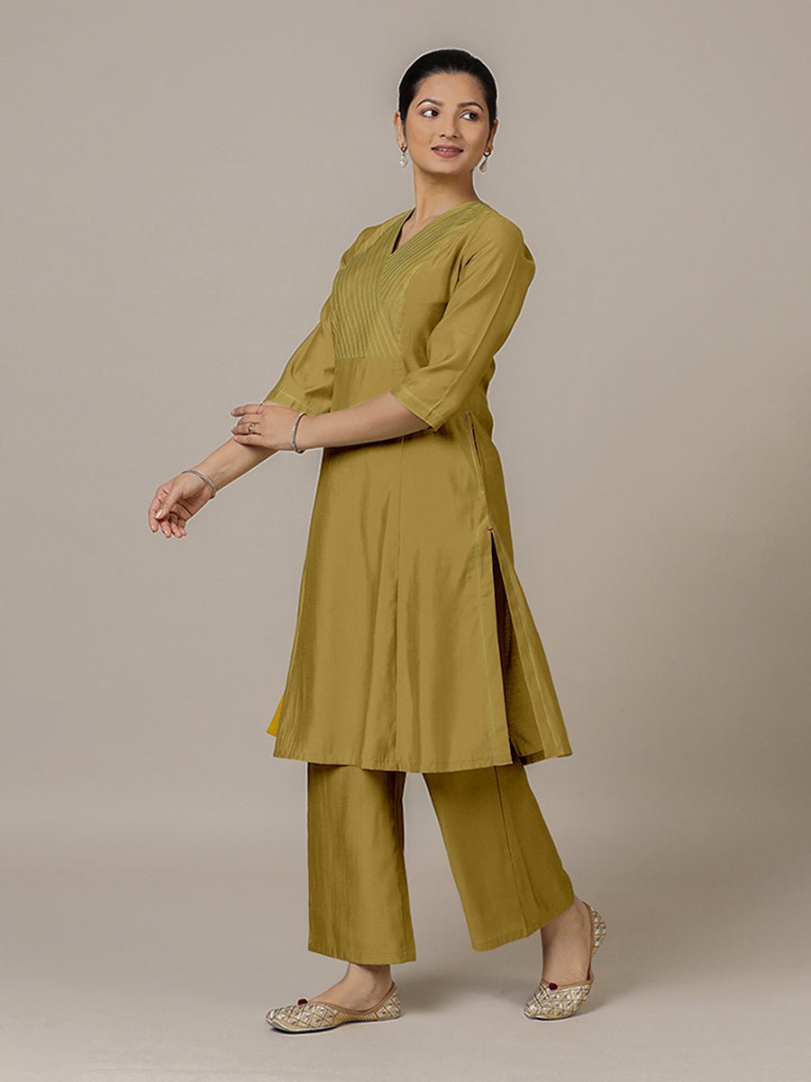 Piya Rozaana Kurta