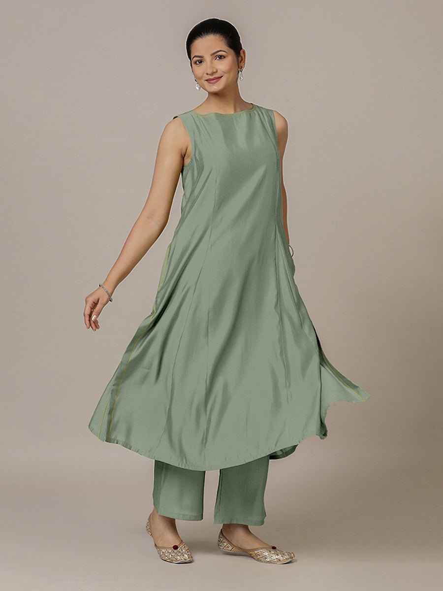 Sarah Rozaana Kurta