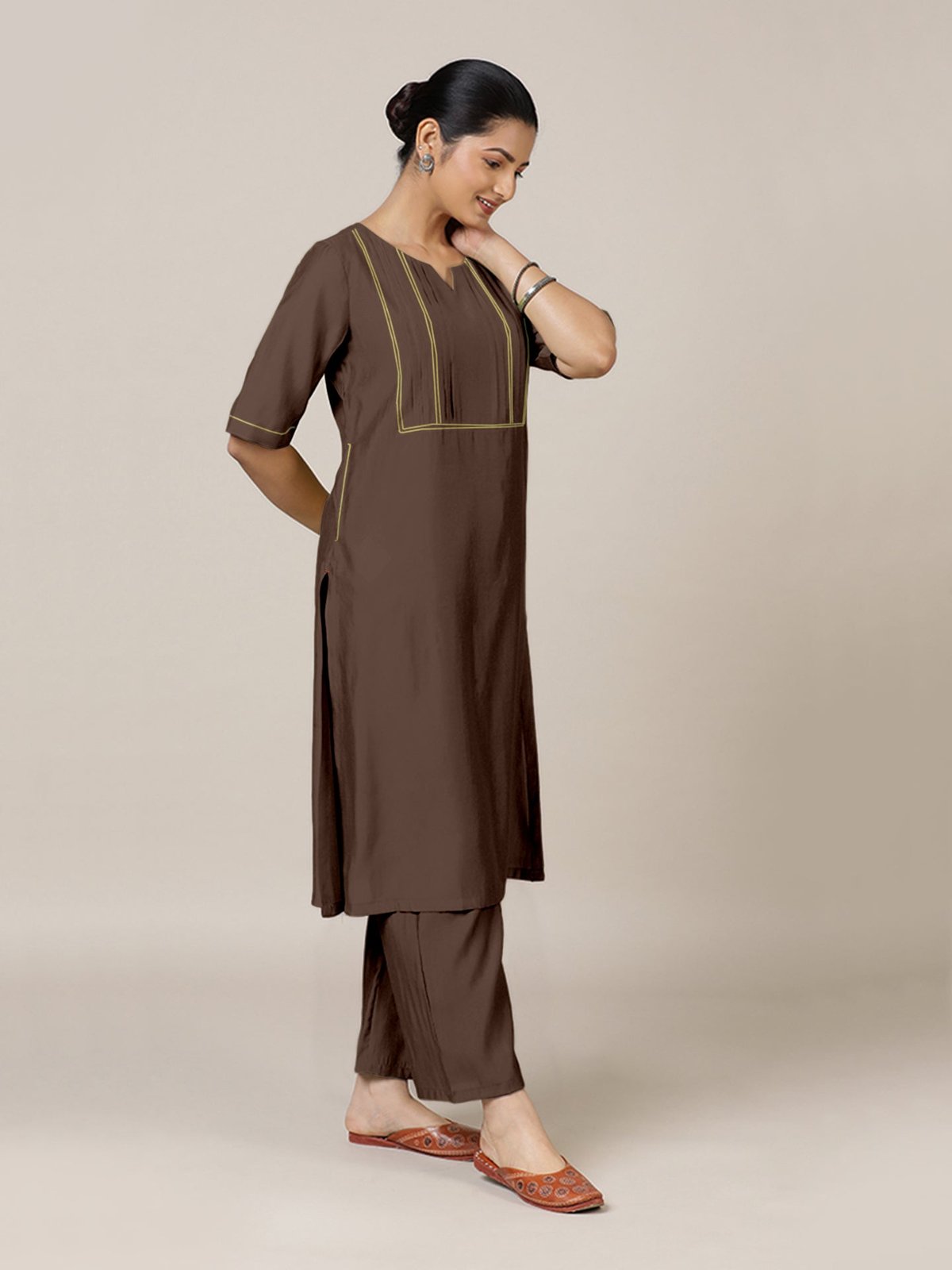 Esha Rozaana Kurta