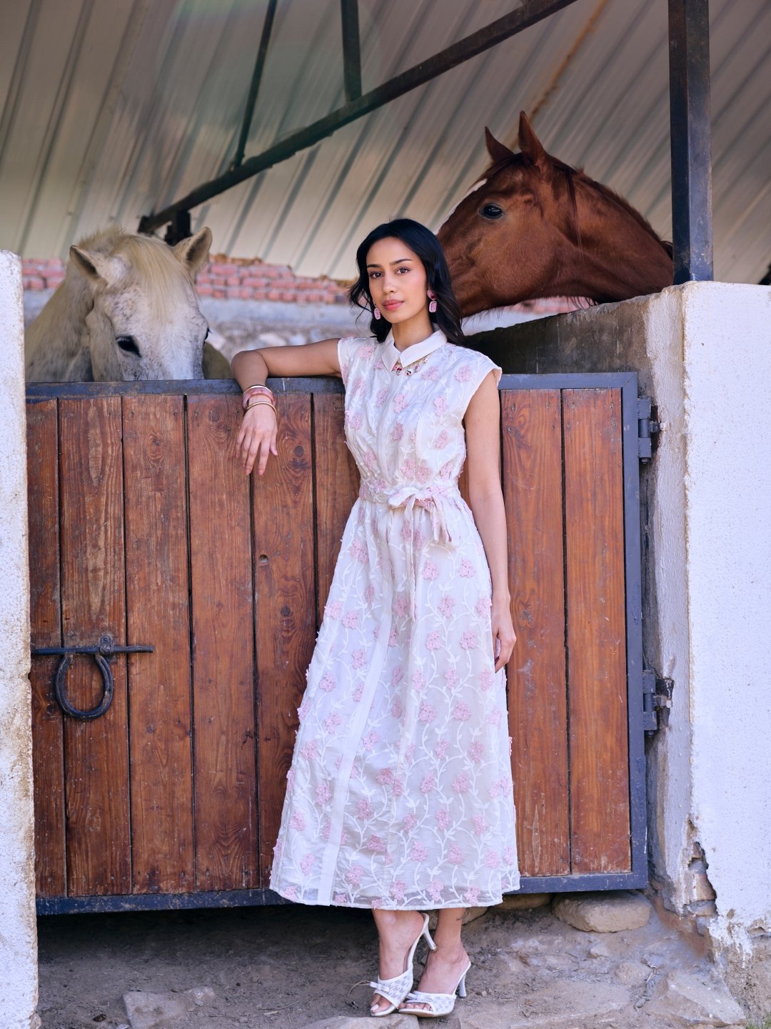 White Floral Applique Sleeveless Midi Shirt Dress