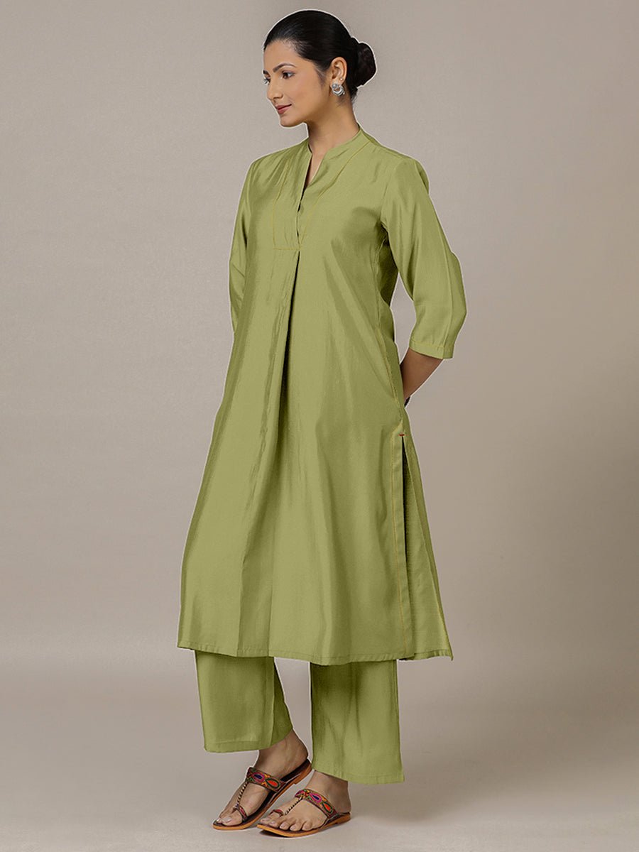 Paakhi Rozaana Kurta Set