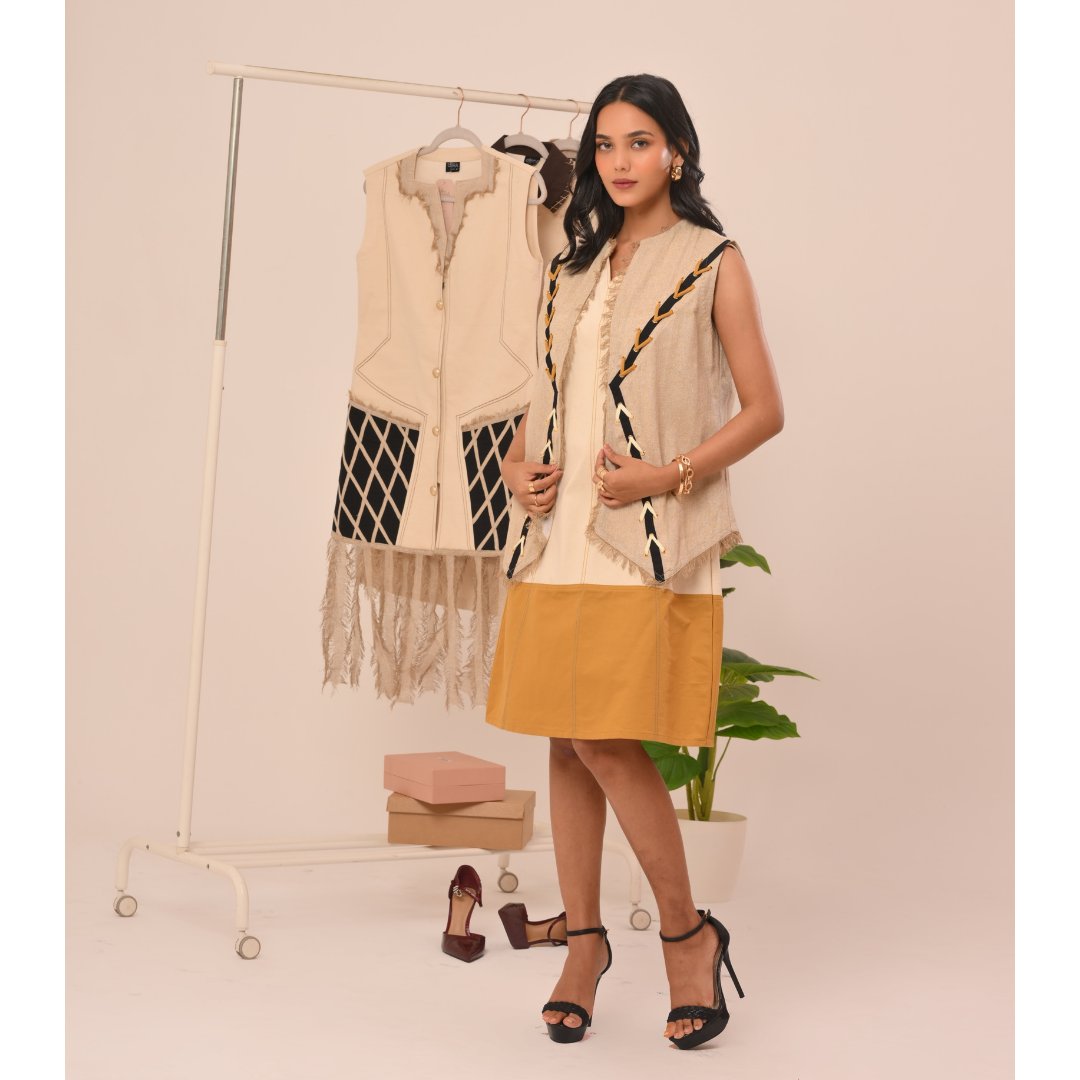 Beige V-Neck Sleeveless Colorblock Knee-Length Dress
