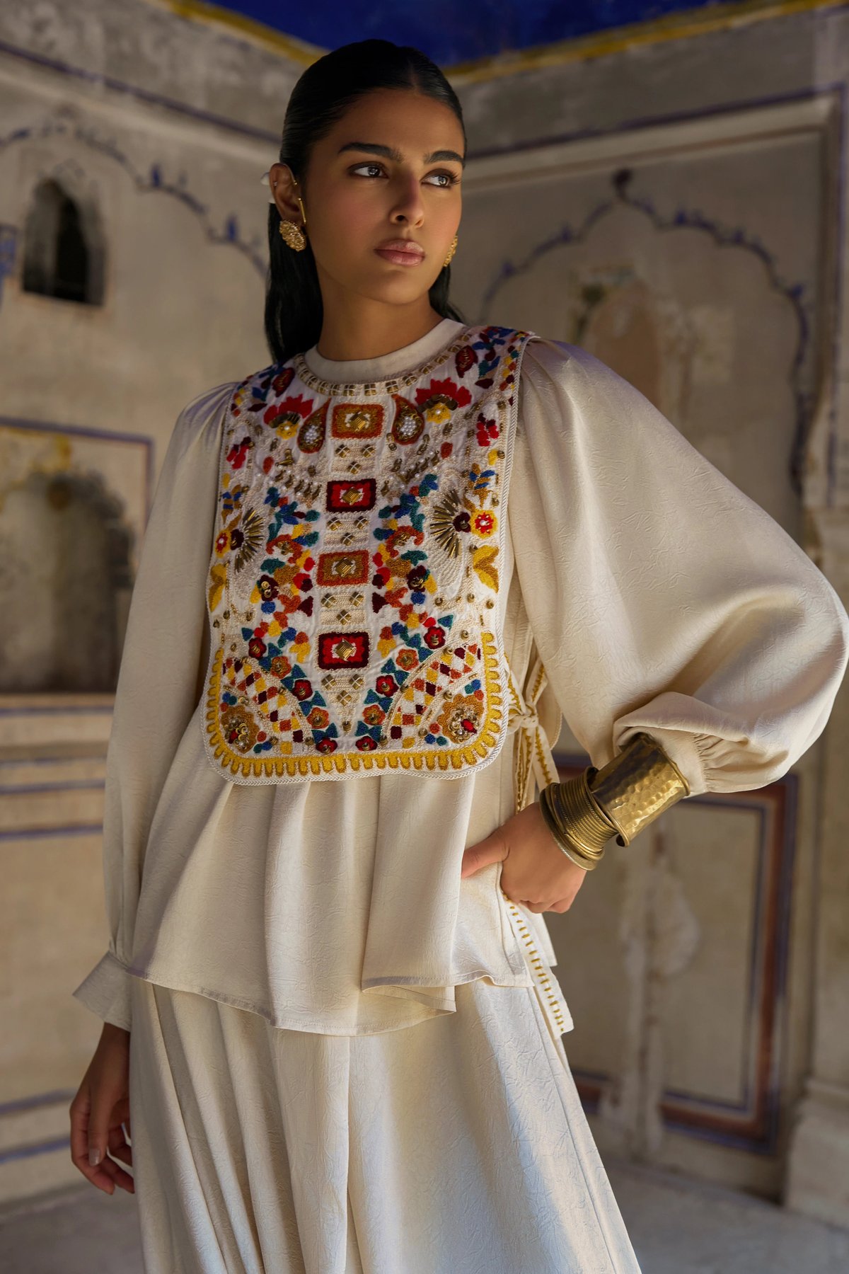 Embroidered Bib Multicolor