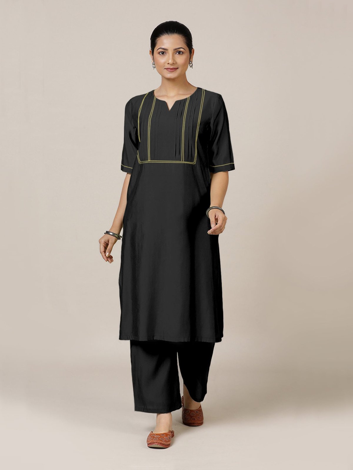 Esha Rozaana Kurta Set