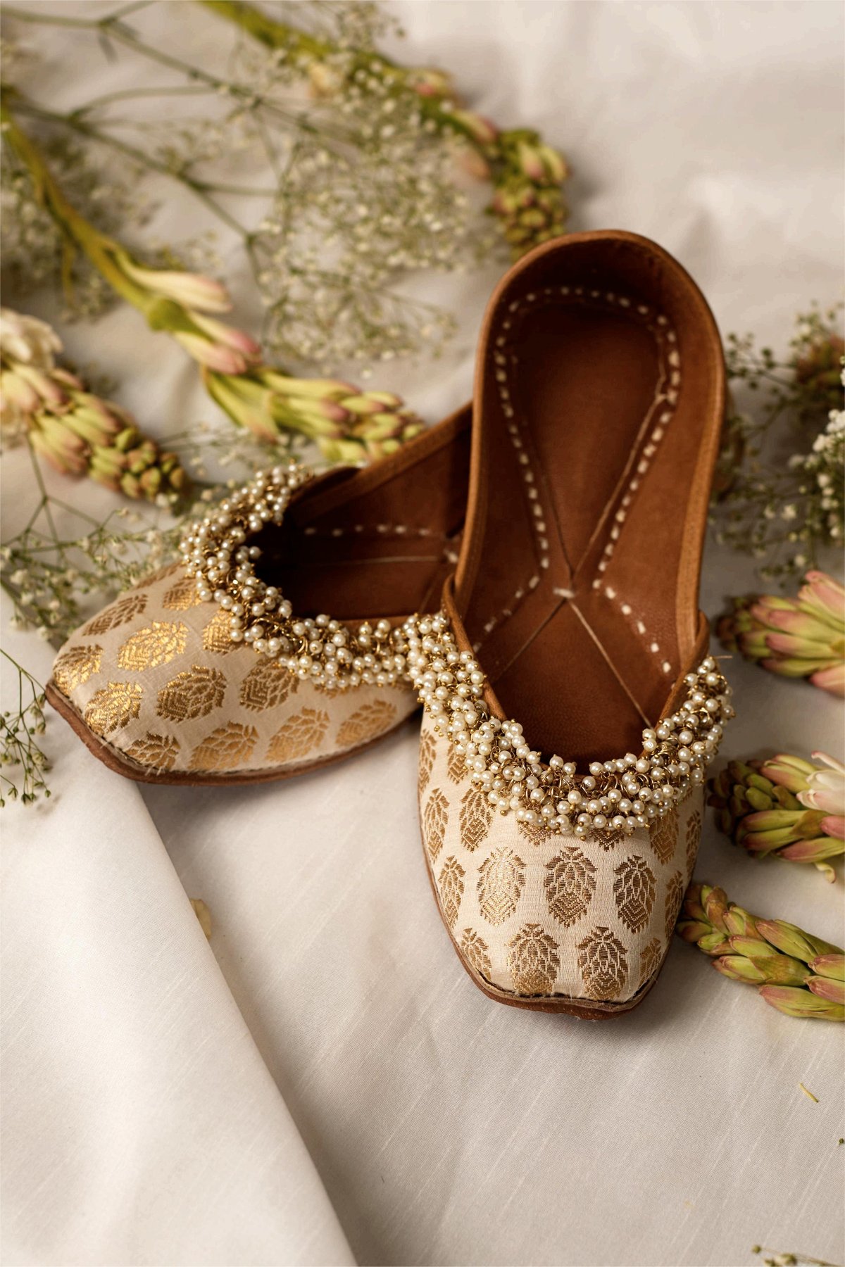 Pearl Love Jutti