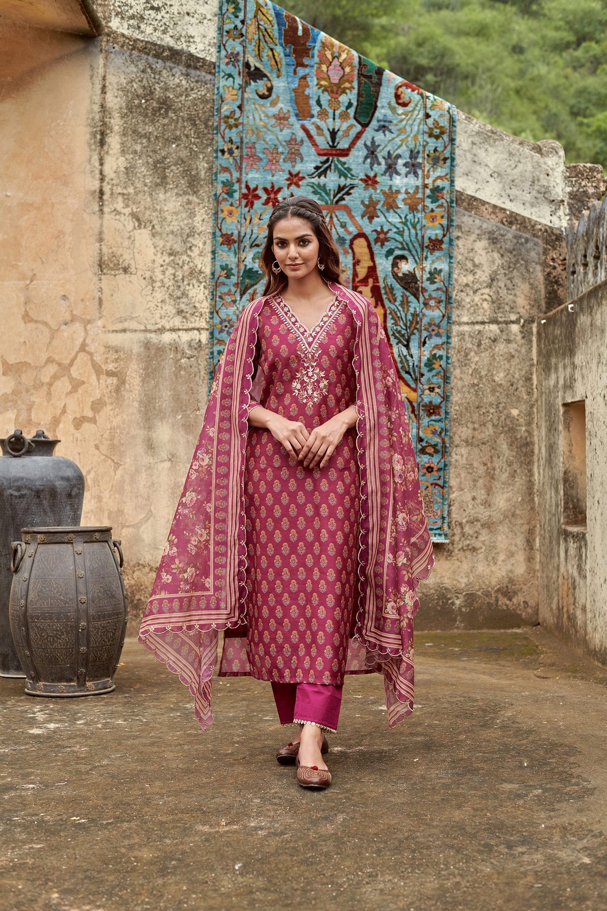 V-Neck Kurta Set