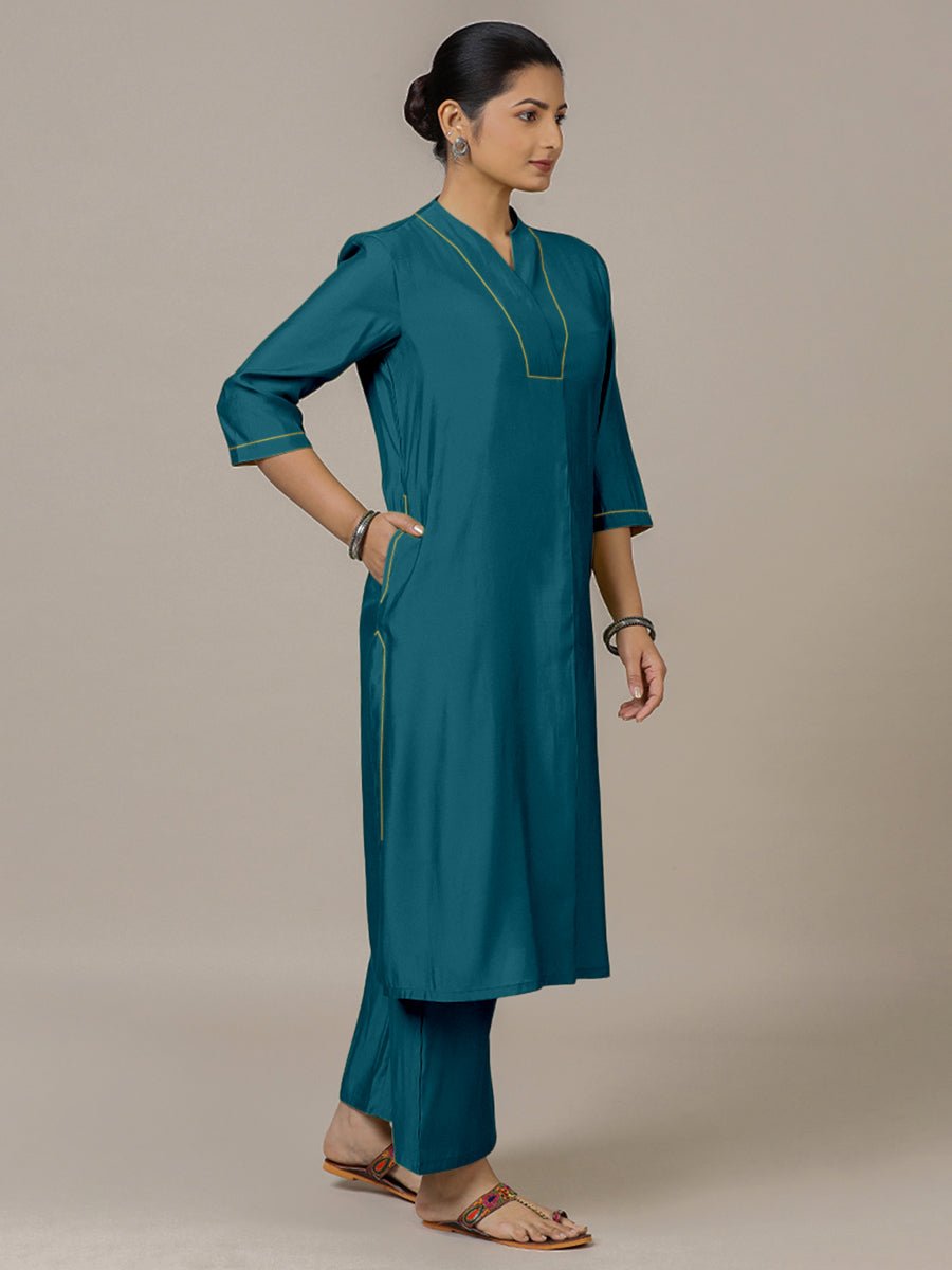 Paakhi Rozaana Kurta Set