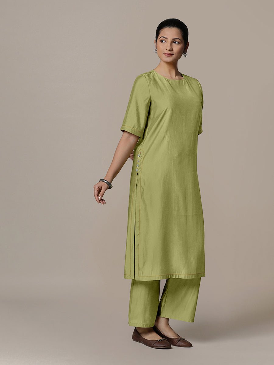 Riya Rozaana Kurta