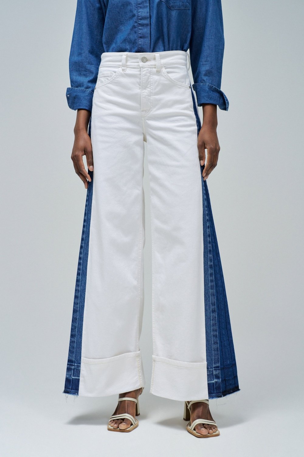 White High-Waist Wide-Leg Jeans with Contrast Side Panel