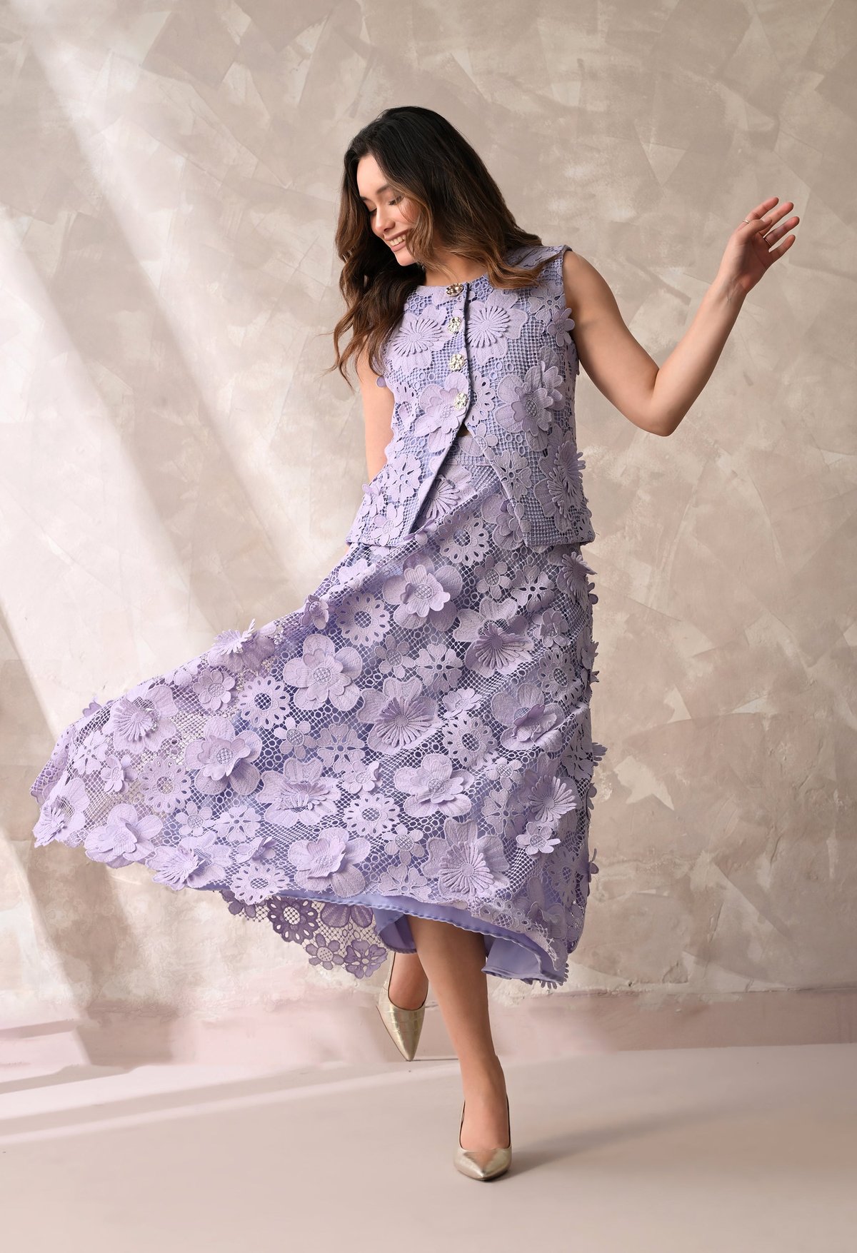 Floral Lace Sleeveless Jacket And Midi Skirt Set