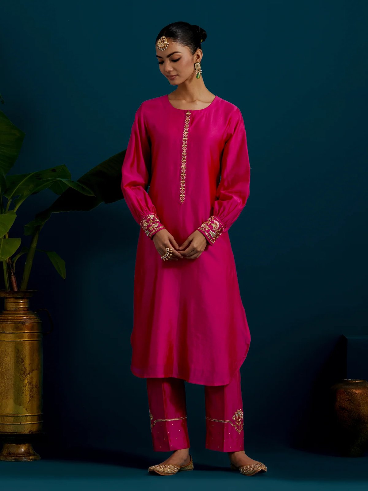 Fuchsia Silk Chanderi Straight Kurta With Back Motif