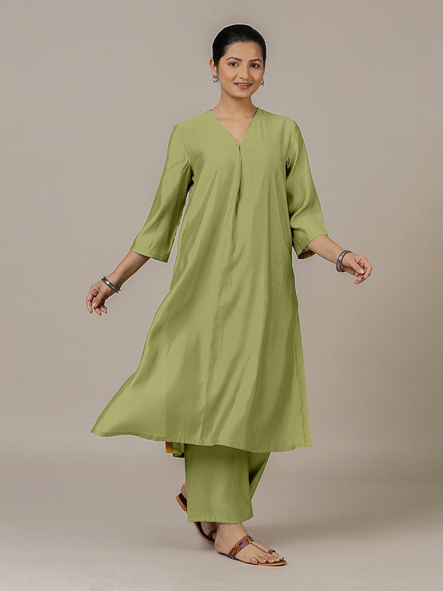 Alisha Rozaana Kurta
