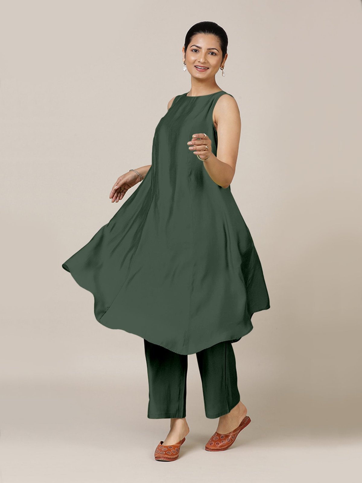 Anoki Rozaana Kurta Set