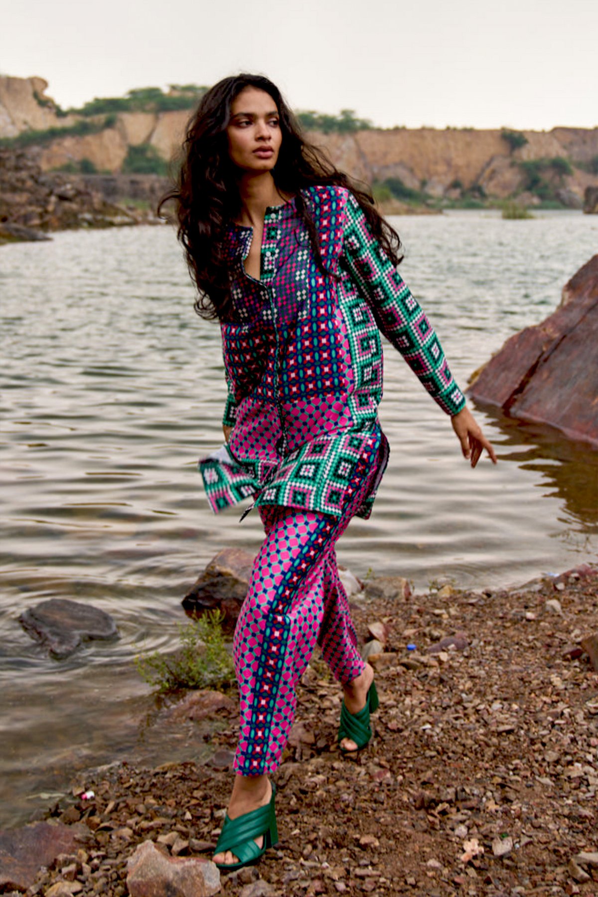 Multicolor Geometric Printed Top and Pant Co-ord Set