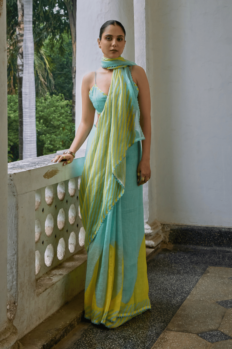 The Madelief Colour Block Linen Saree