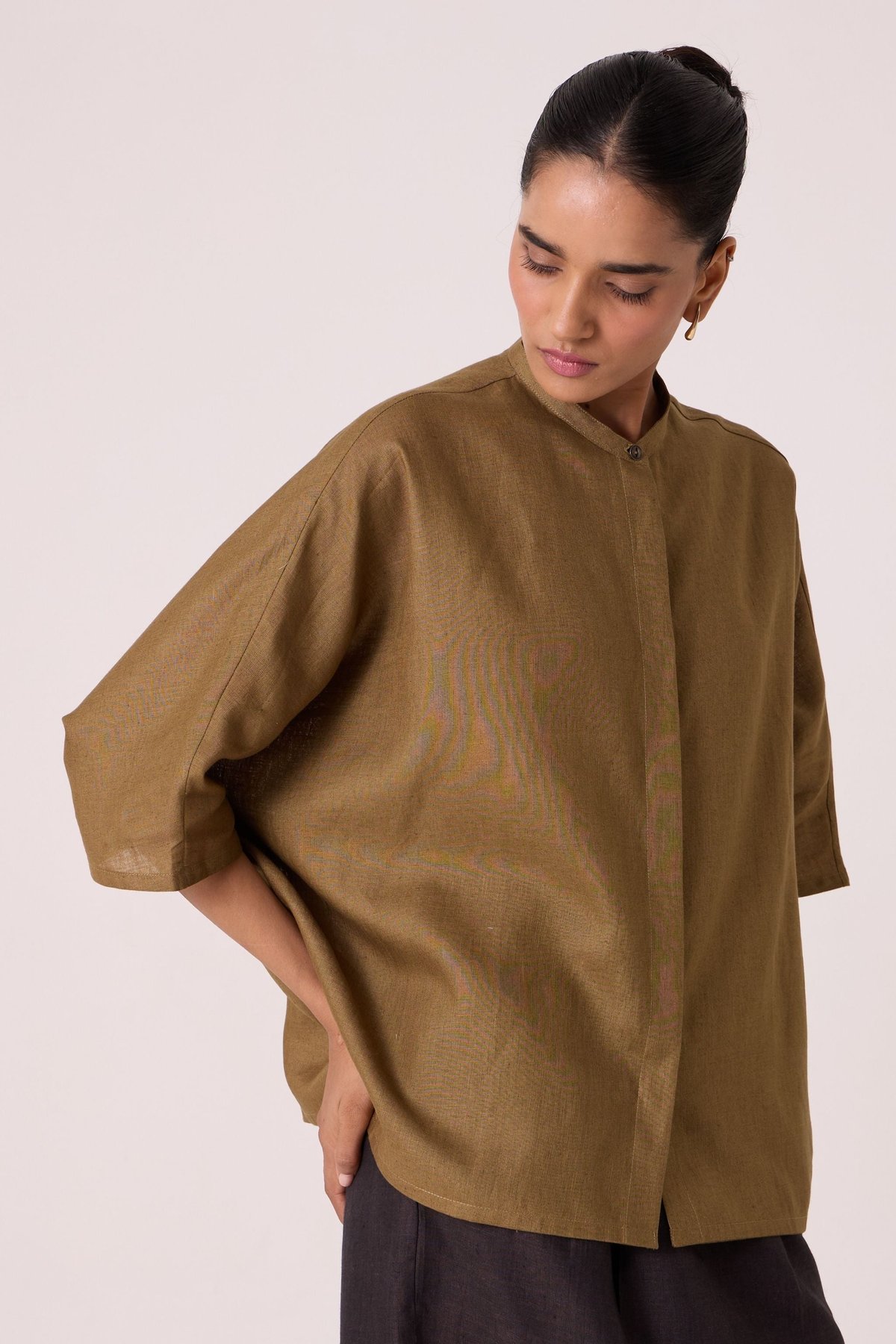 Kavinda Olive Linen Top