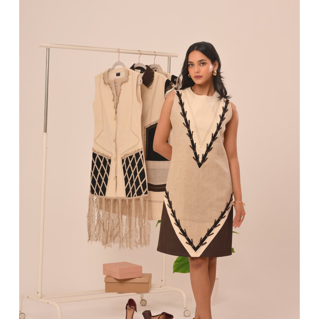 Beige/Black Colorblock Knee-Length Shift Dress