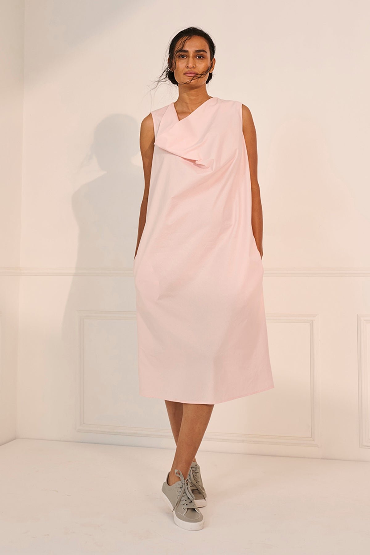Light Pink Origami Neck Sleeveless Midi Dress