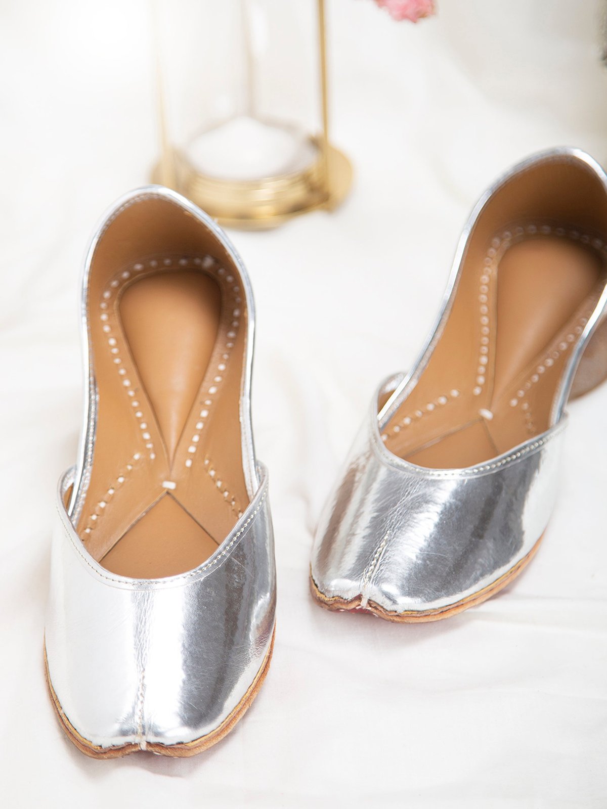 Metallic Silver Jutti
