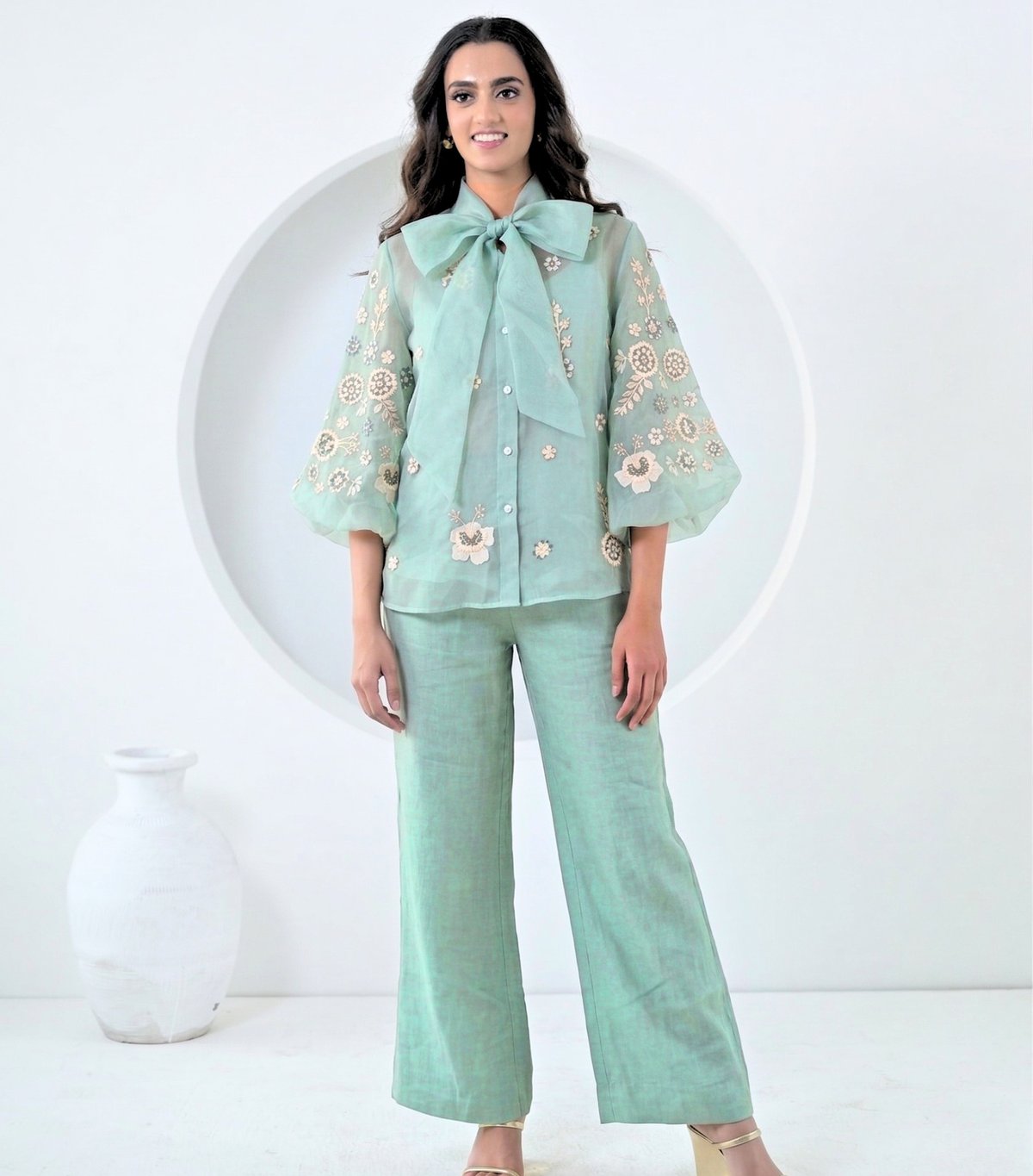 Monochrome Phool-Patti Bow Tie-Up Co-Ord Set