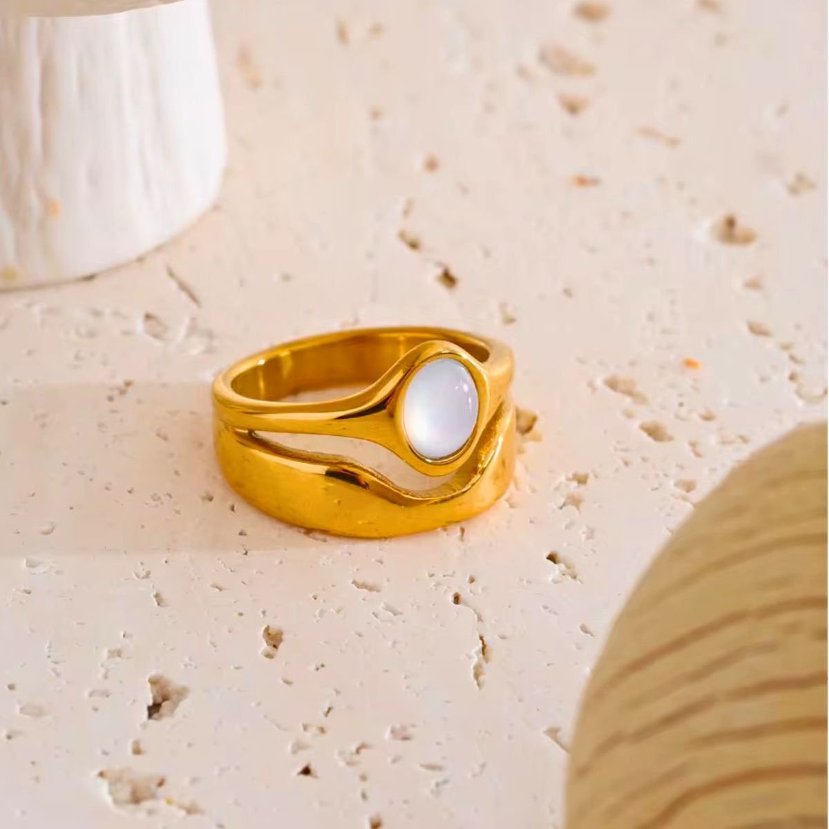 18K Gold Plated Cloudlight Ring, Pihu