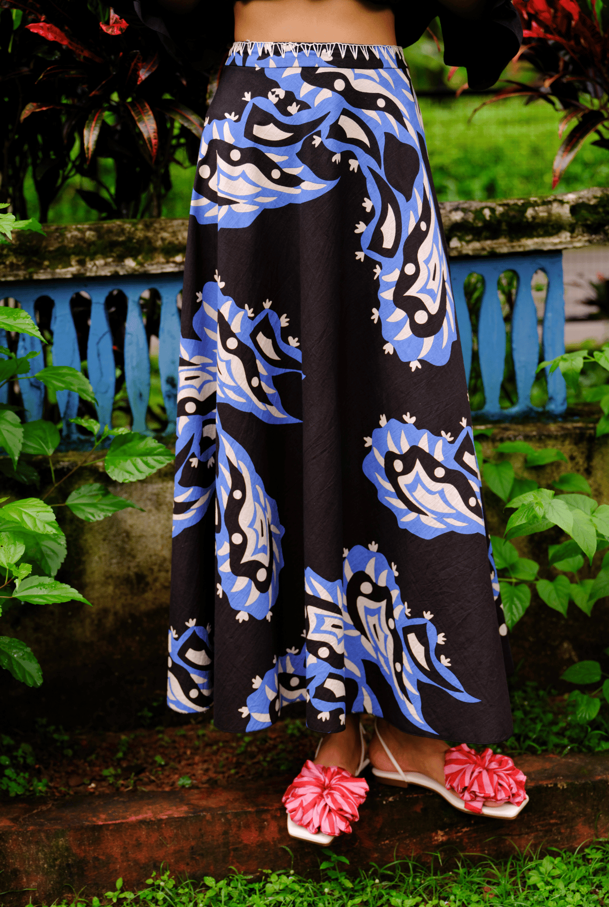 Black and Blue Graphic Printed Cotton Poplin Maxi Skirt