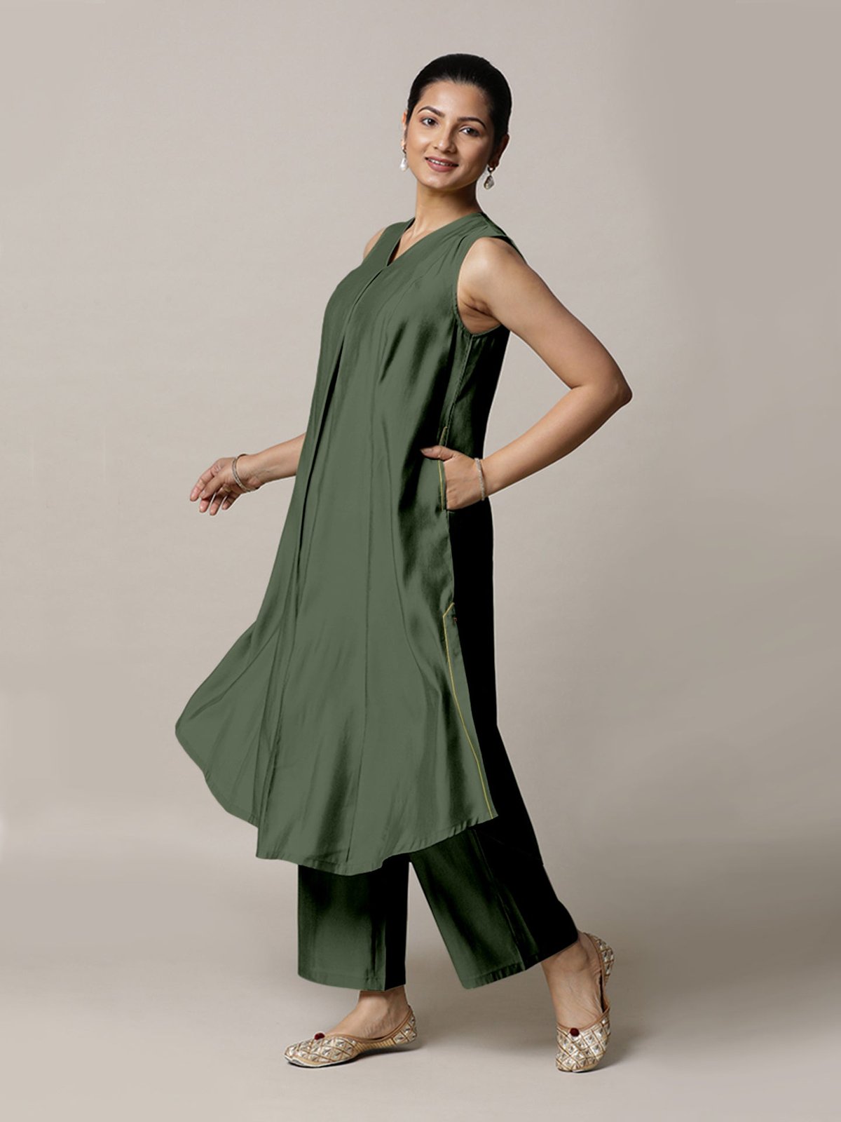 Mirha Rozaana Kurta