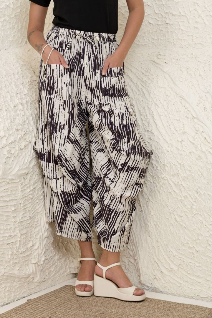 Black/White Abstract Print Balloon Trousers