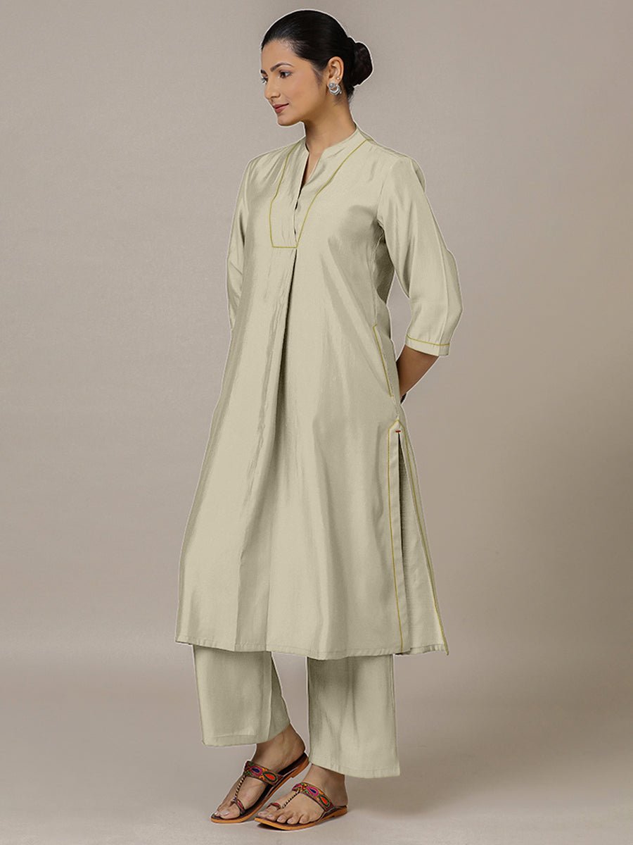 Paakhi Rozaana Kurta
