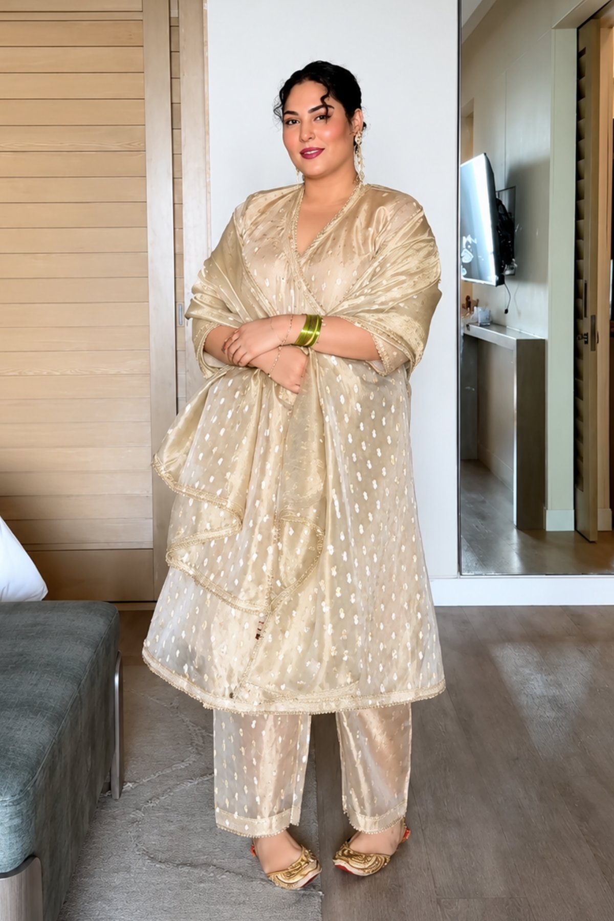 Sunehri Dupatta Set