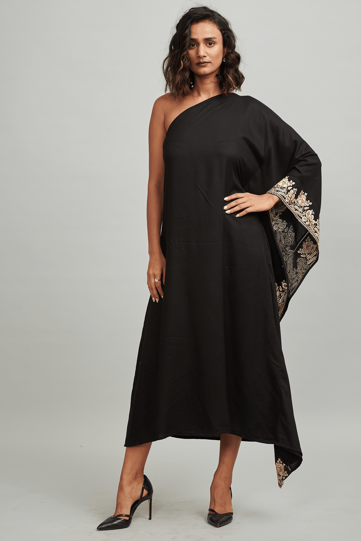 Black One-Shoulder Embroidered Border Kaftan Dress