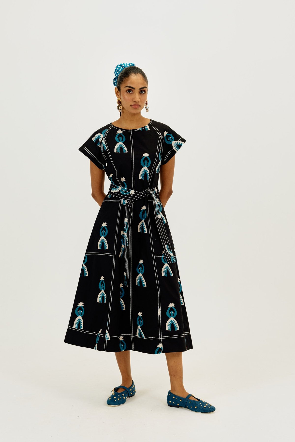 Black Graphic Print Belted Fit and Flare Midi Dress