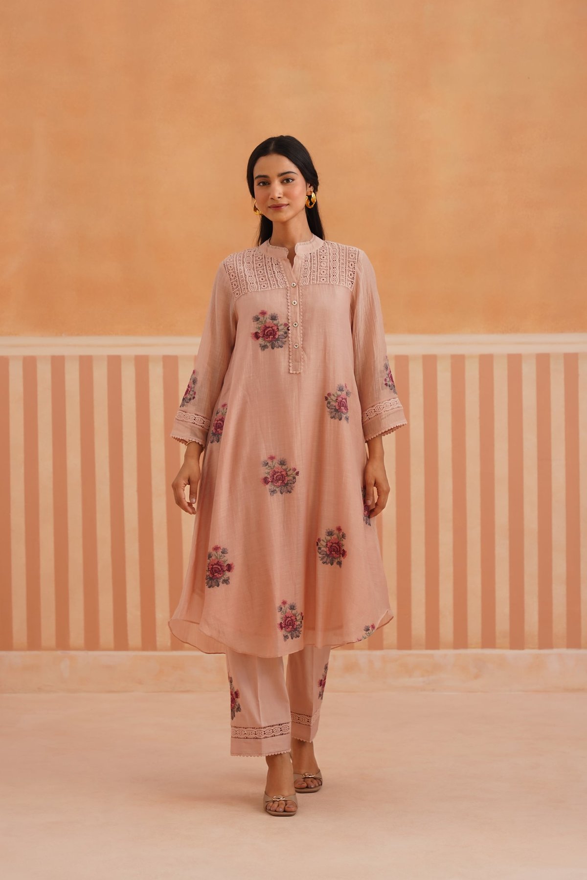 Floral Embroidered Mul Chanderi Rounded Kurta Set