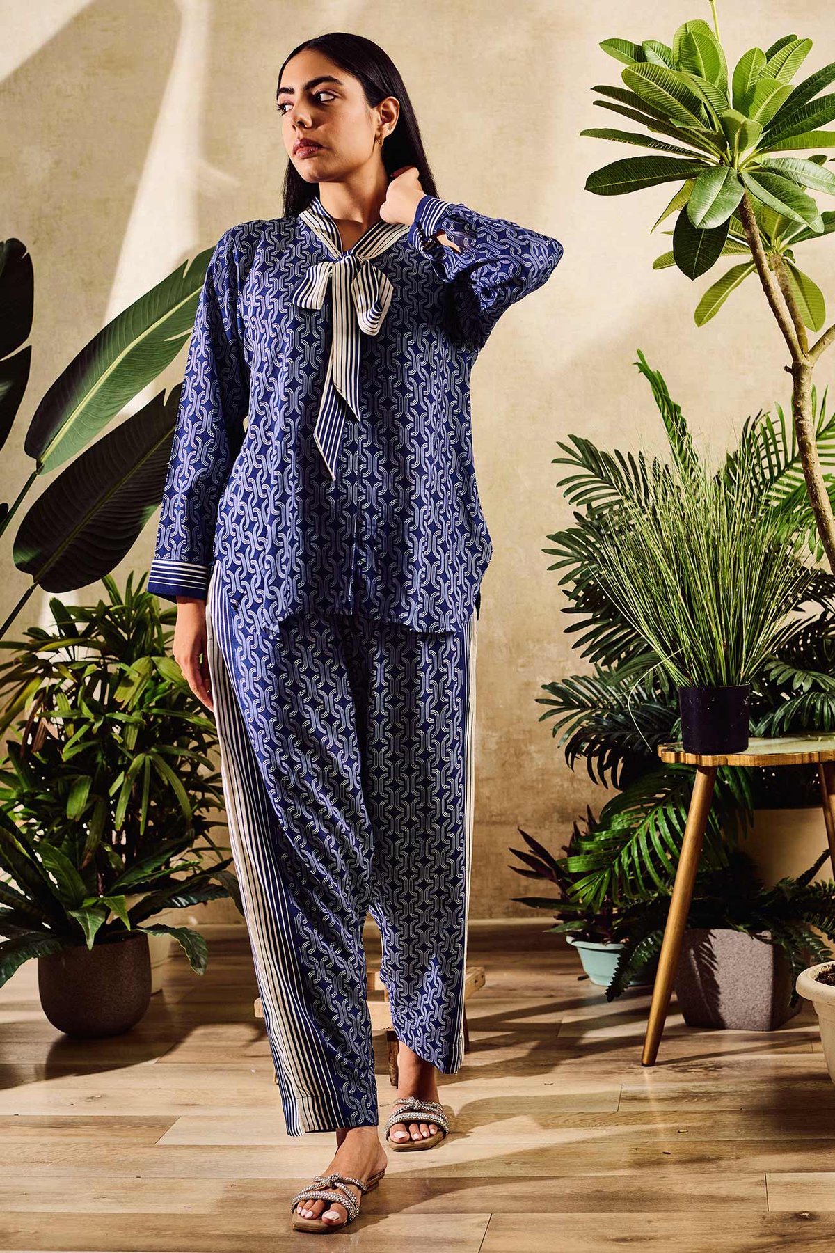 Cotton Silk Print Geometric Tie-up Collar Abstract Shirt With Pant