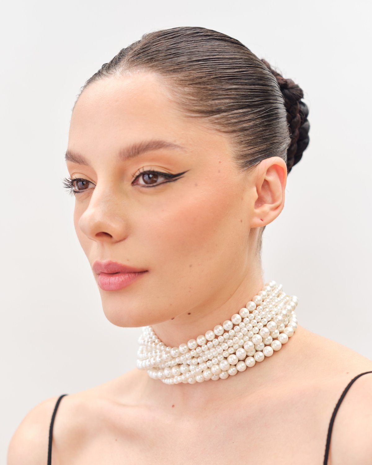 Statement choker
