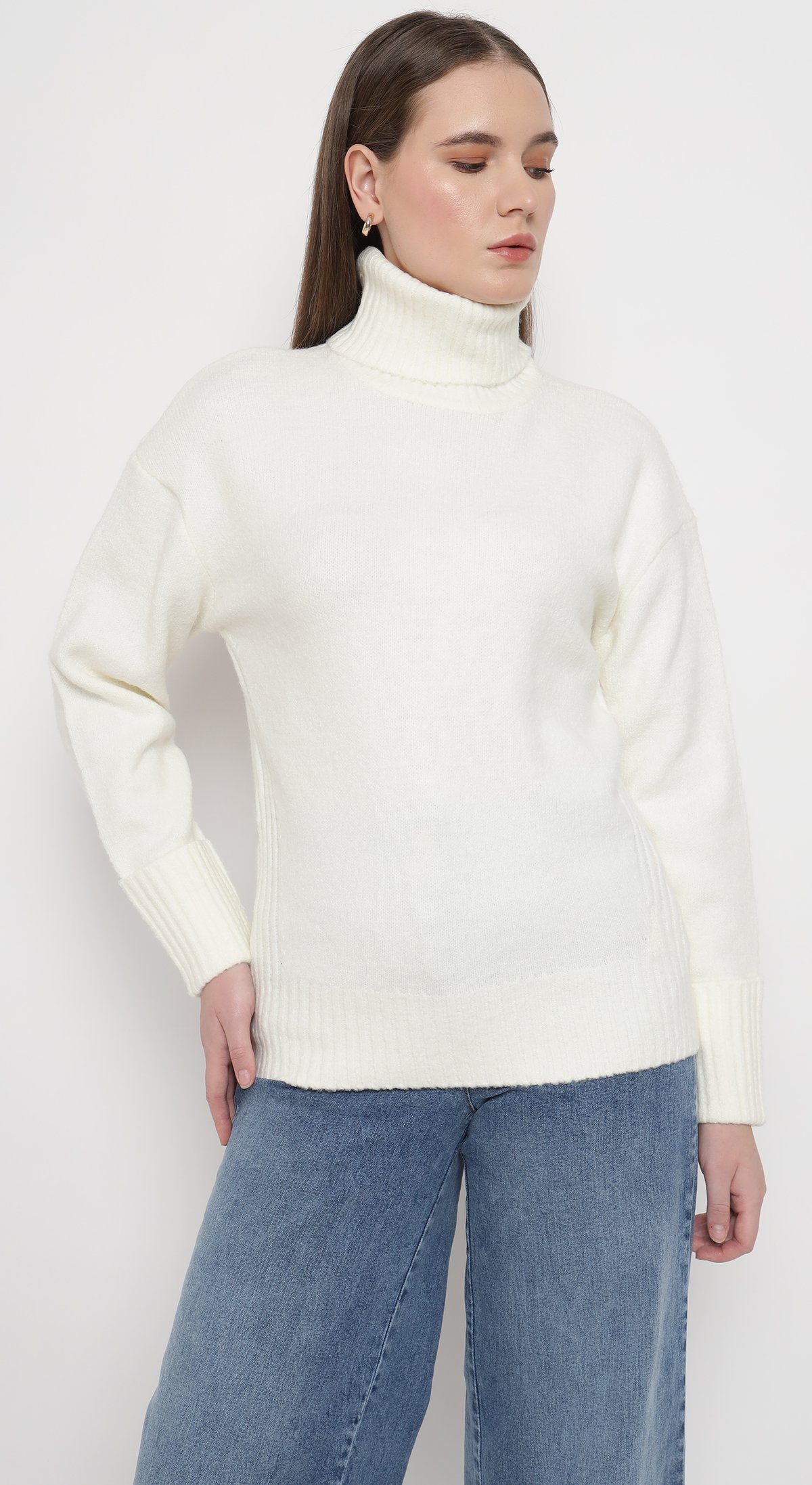 Milk Off-White Turtleneck Pullover Sweater