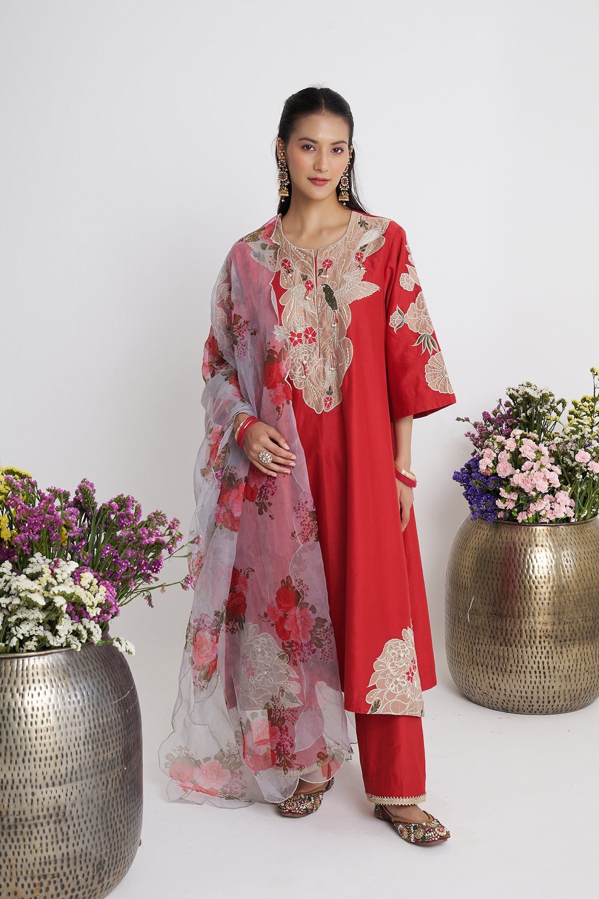 Laal Bootedaar Kurta Set