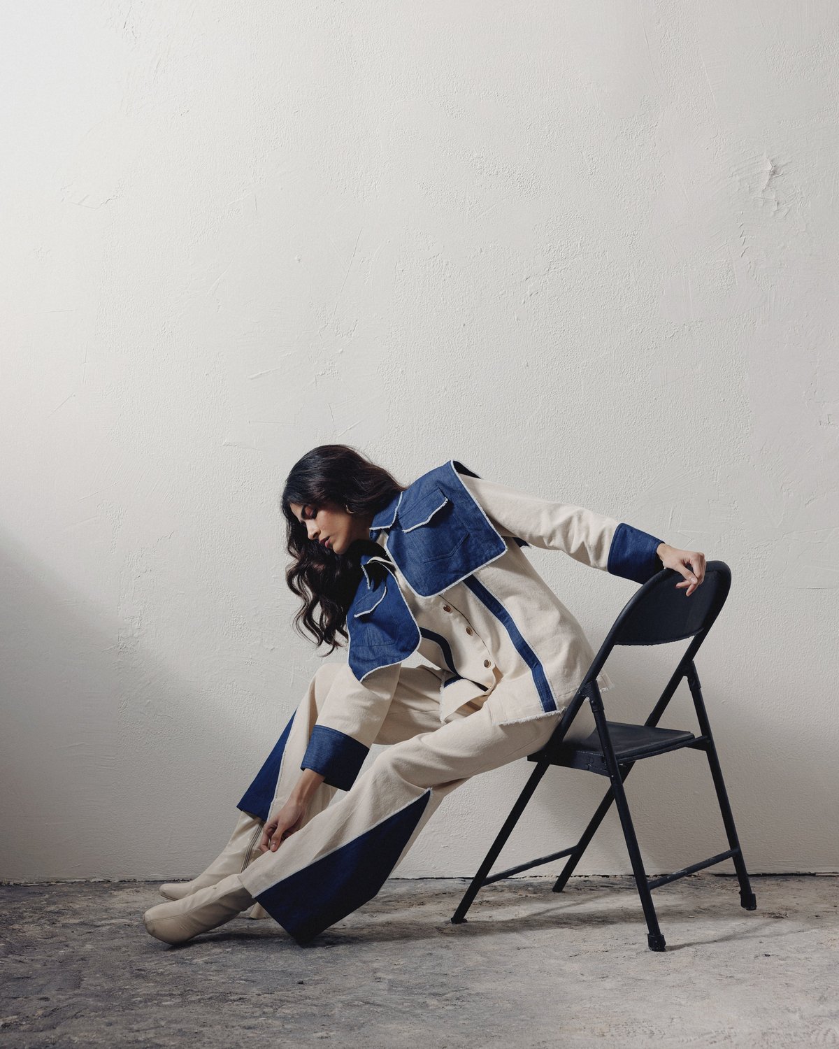 White/Blue Colorblock Flared Denim Trousers with Slit Hem