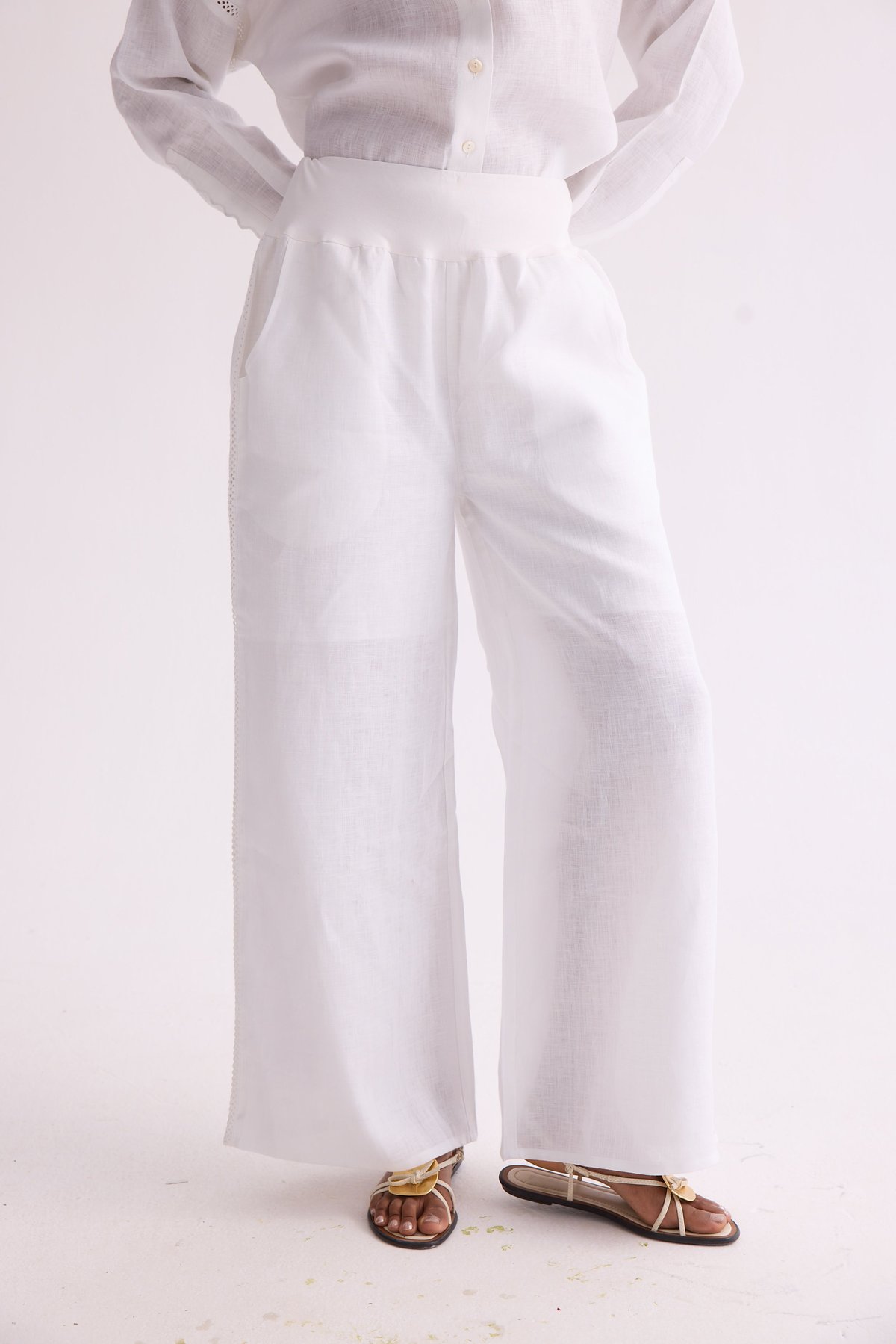 The Batooni Skies Linen Pajamas