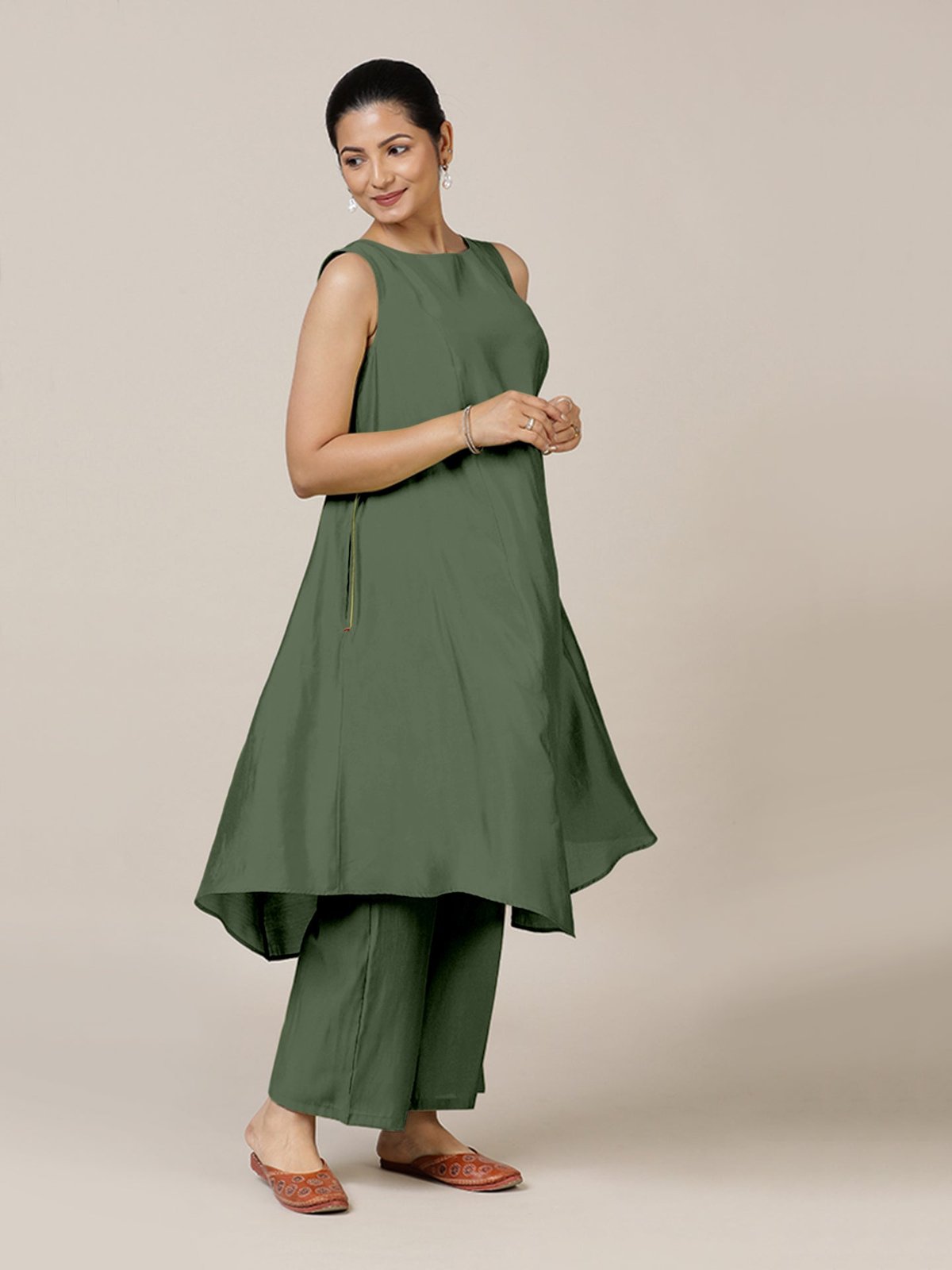 Anoki Rozaana Kurta