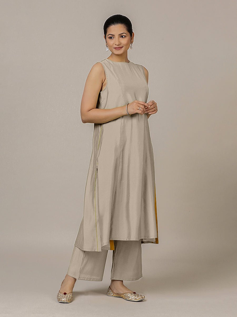 Sameera Rozaana Kurta