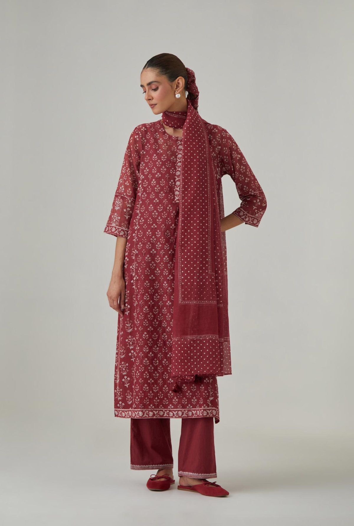 Hand Block Printed Straight Kurta With Small Flower Side Kalis Pant