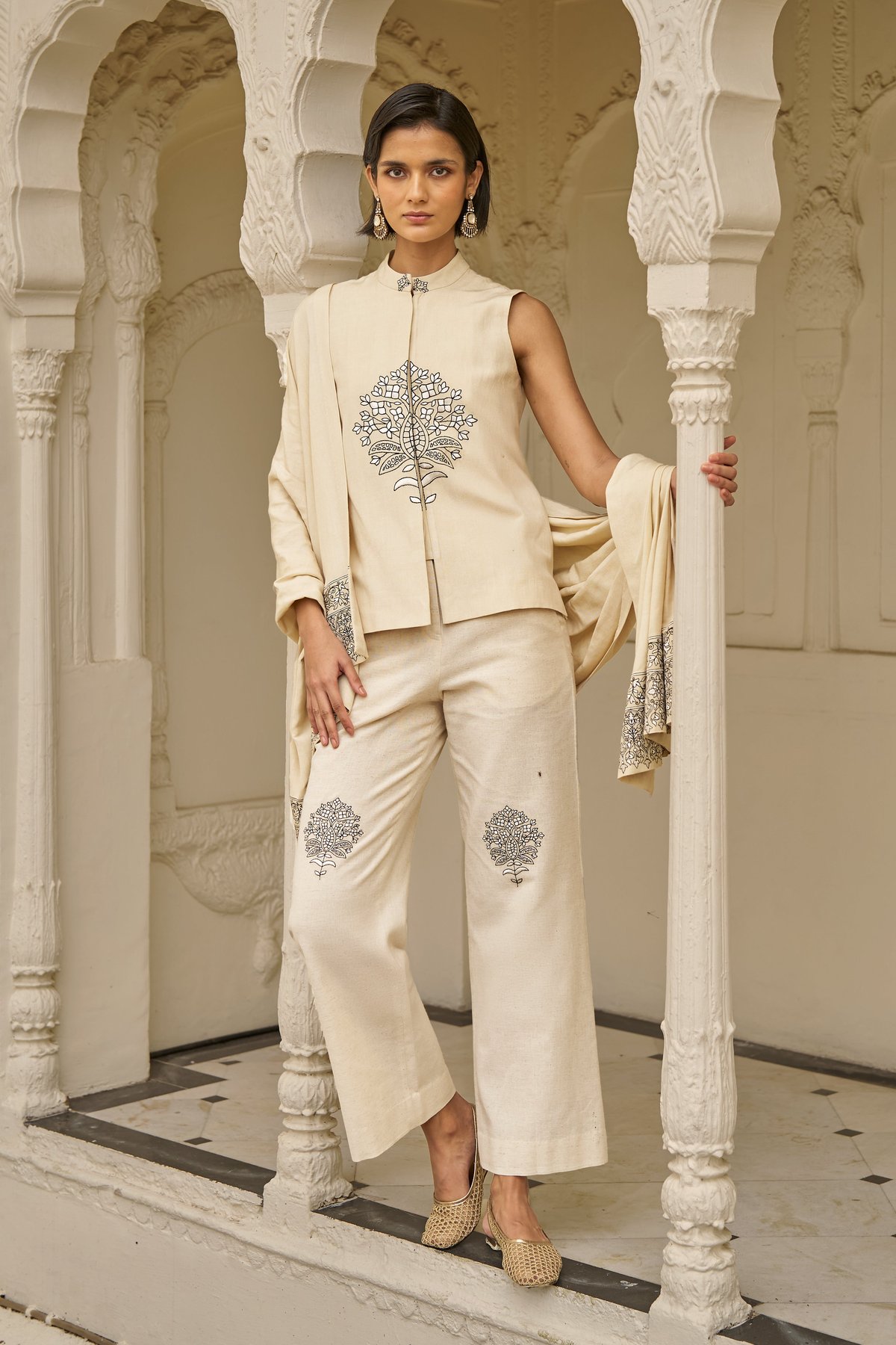 Beige Straight-Leg Trousers with Knee Embroidery