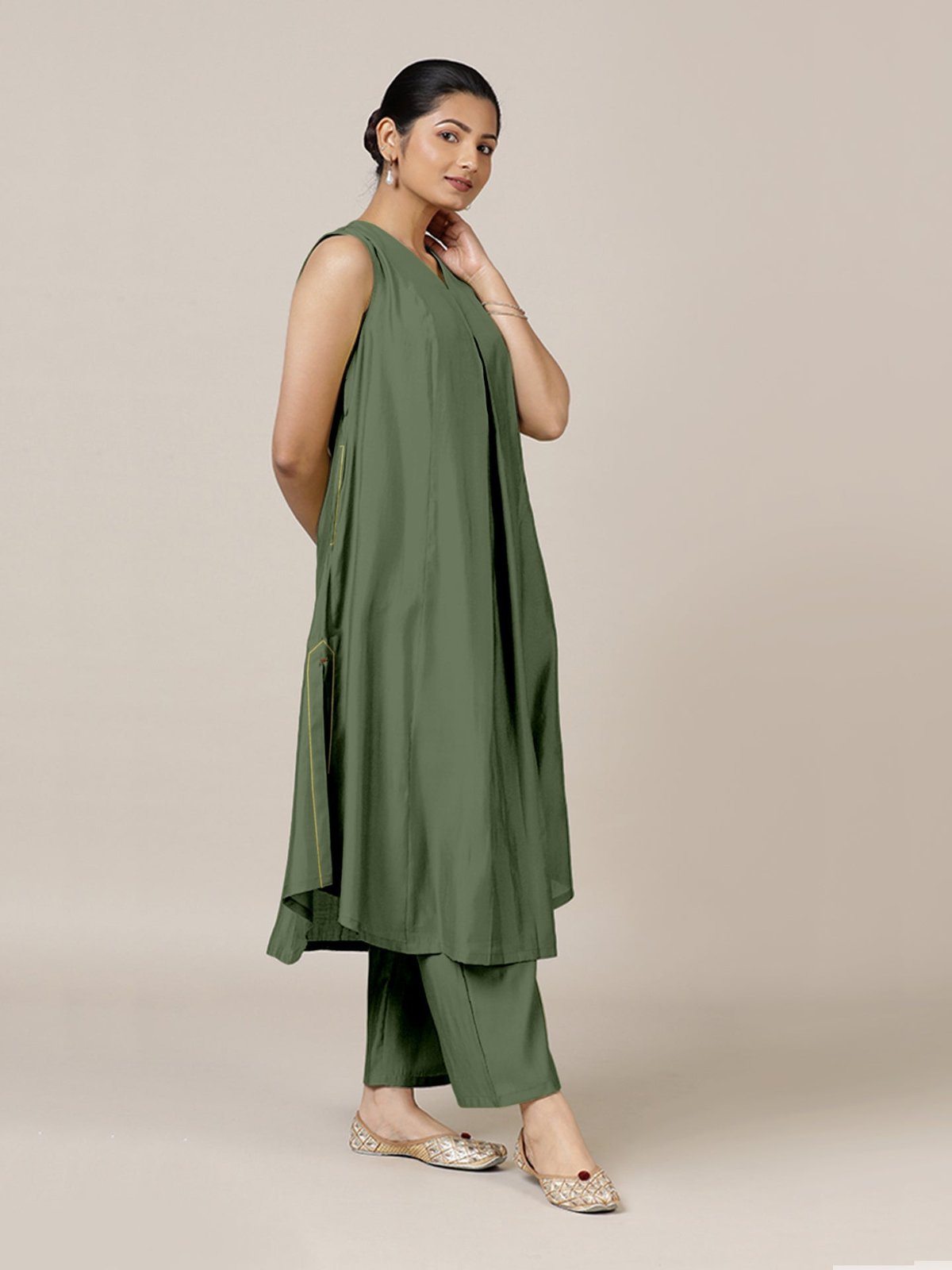 Mirha Rozaana Kurta
