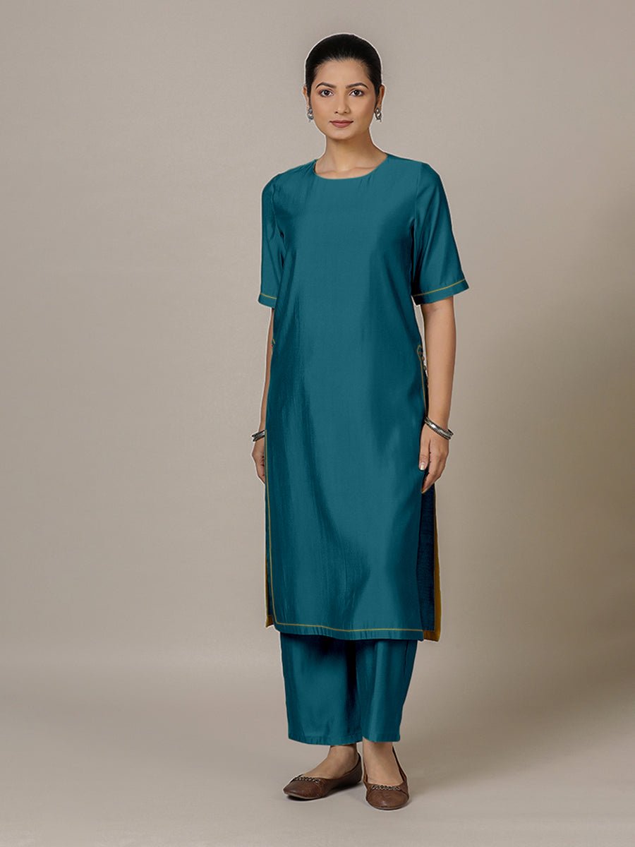 Riya Rozaana Kurta